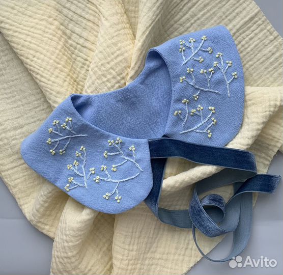 Воротничок с вышивкой