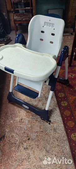 Детский стол и стул для кормления