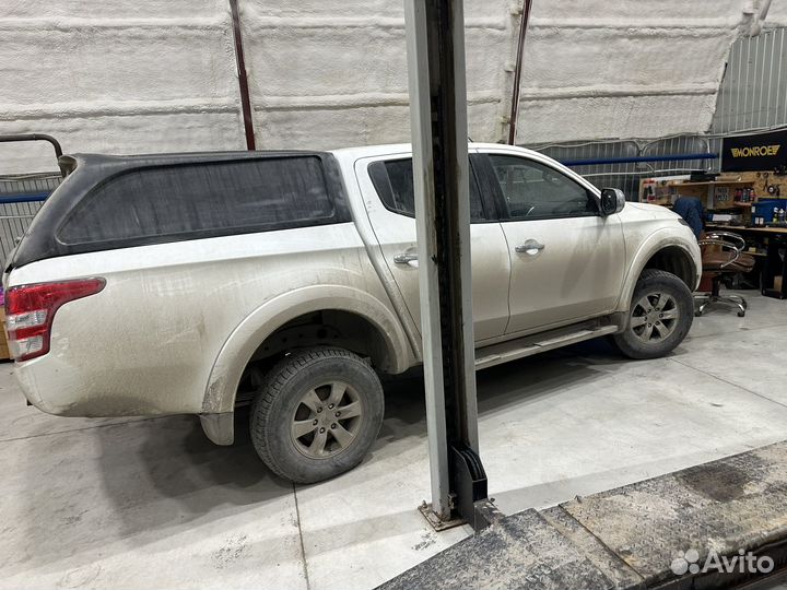 Mitsubishi L200 2.4 AT, 2015, 200 000 км