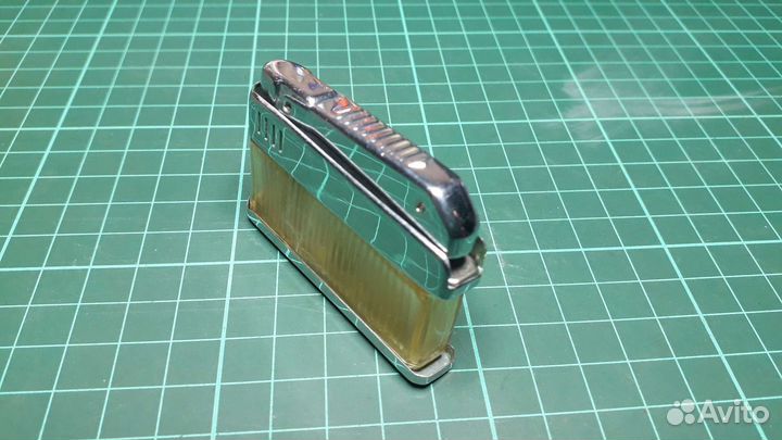 Зажигалка бензиновая