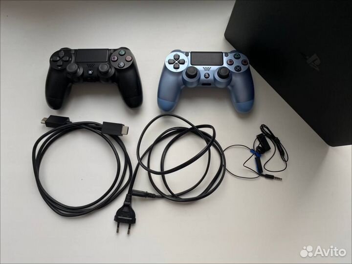 Sony playstation 4 slim 500 GB + 2 геймпада
