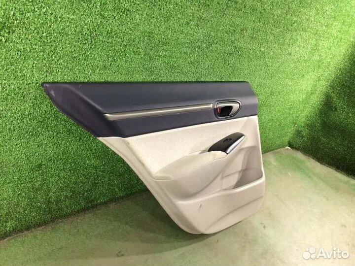 Обшивка двери задняя левая Honda Civic FD1 R18A