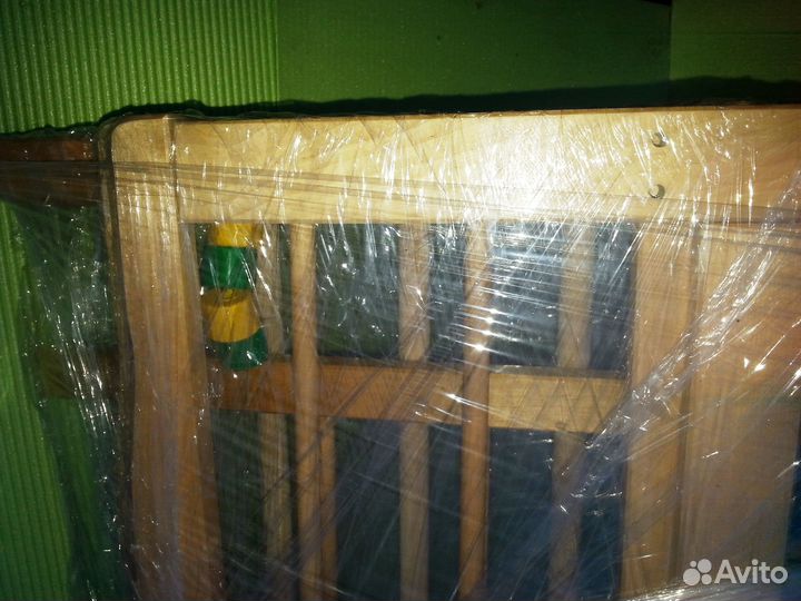 Детская кроватка с матрасом