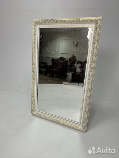 Зеркало в багетной раме