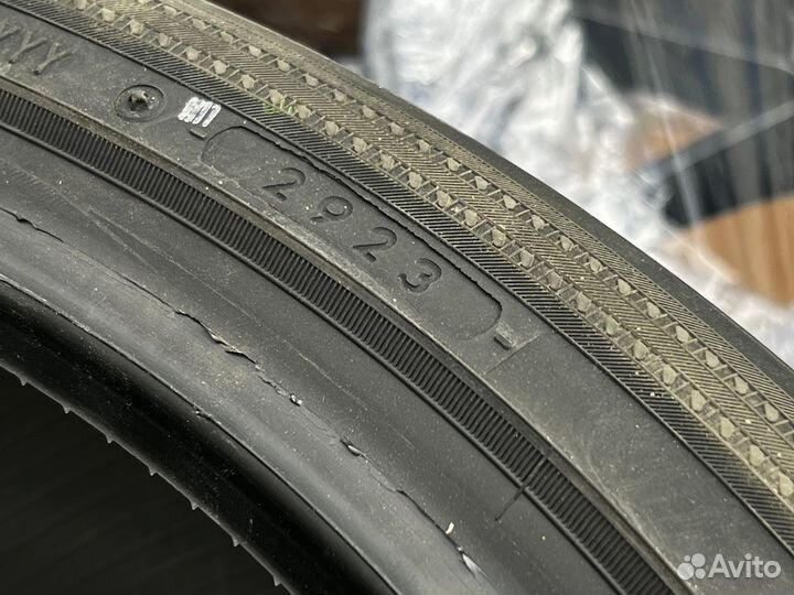 Yokohama BluEarth Winter V906 275/35 R23 и 315/30 R23