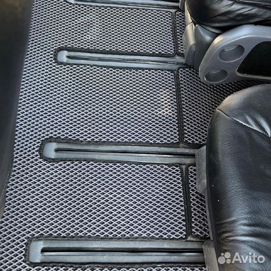 Автомобильные коврики на Toyota Estima