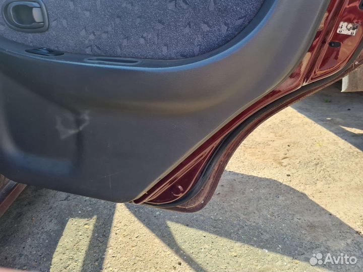 Дверь задняя правая KIA Spectra