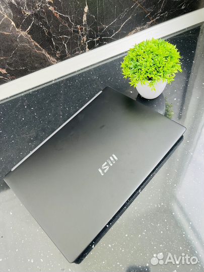 Ноутбук MSI Modern 14 C12M-231RU