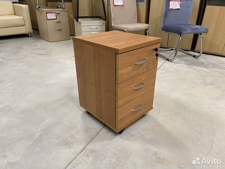 Тумбочка офисная