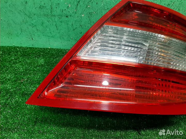 Фонарь задний наружный правый Mercedes Benz C-Cla