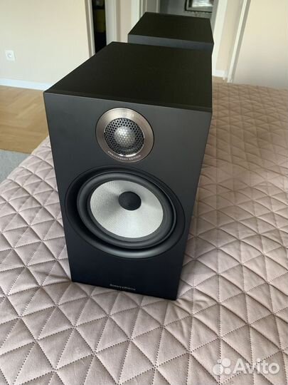 Колонки Bowers & Wilkins 606 S2