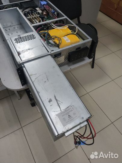 Интерактивный ибп Smart-UPS SUA3000rmxli3U 3kW