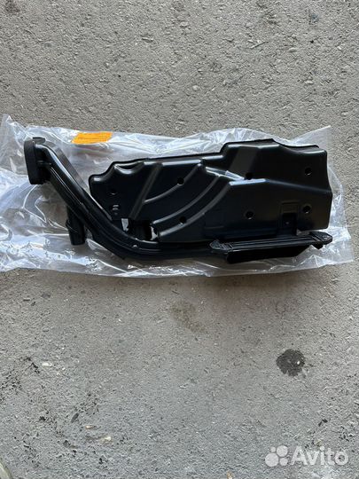 Патрубок воздушного фильтра Toyota Camry-70/75