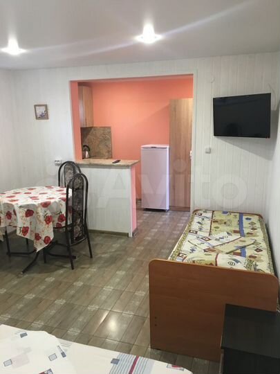 Дом 28 м² на участке 10 сот.