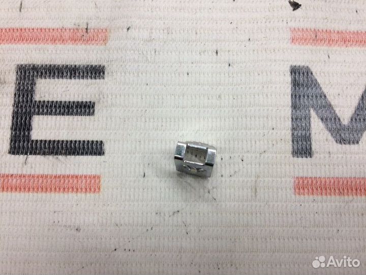 Клипса панели приборов Bmw 5-Series E60 M54B25