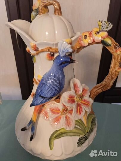 Кувшин и чайники