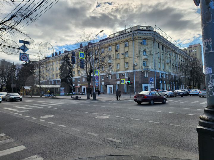 Торговая площадь, 167.8 м²