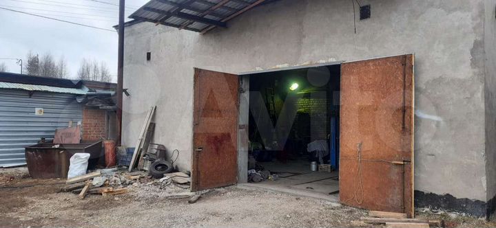 Гараж, > 30 м²