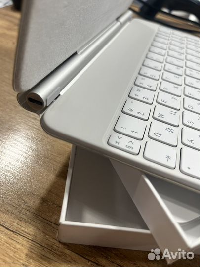 Apple Magic Keyboard для iPad pro 11