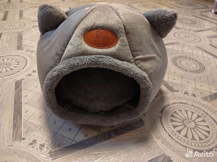 Домик - лежак для кошки и маленькой собачки