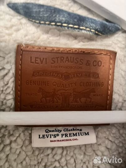 Джинсовая куртка levis