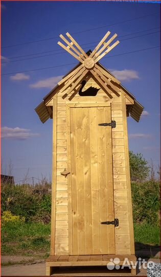 Дачный туалет деревянный