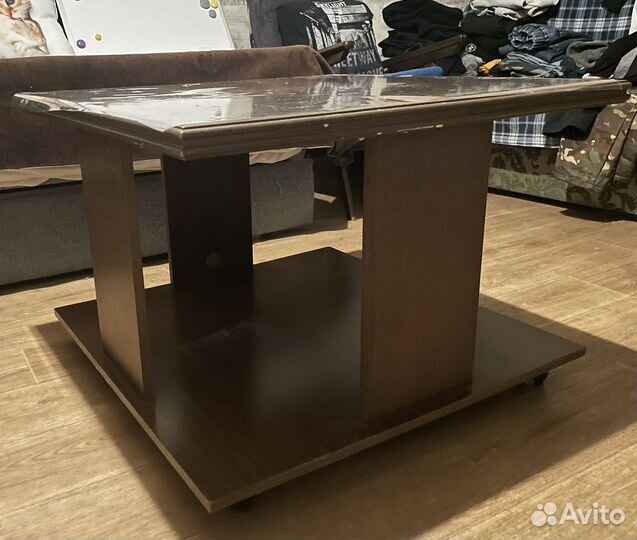 Журнальный столик на колесах бу