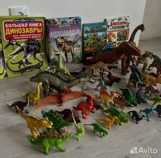 Коллекция динозавров (42 штуки)