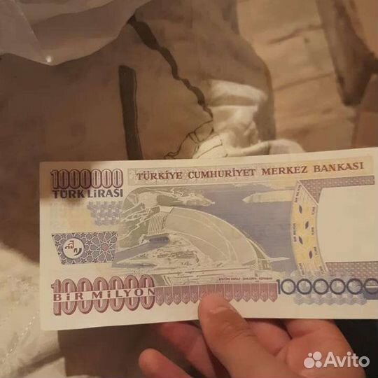 Продам 1000000 лир турецких