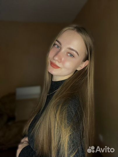 Официантка