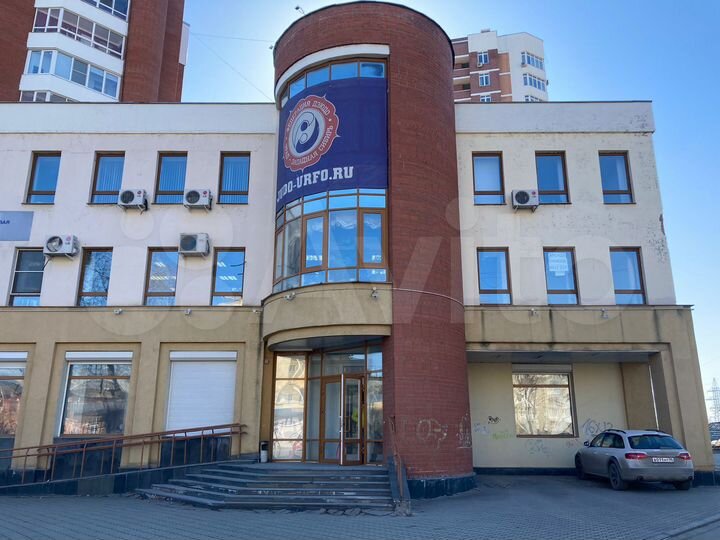 Магазин, офис в аренду, 387 м²,отд.вход,1 эт