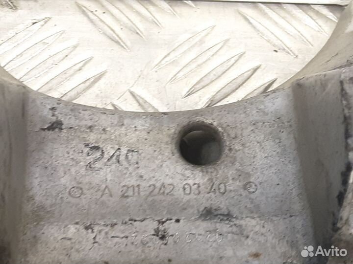 Б/У Кронштейн кпп задний