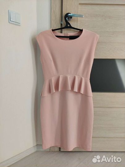 Платье reserved