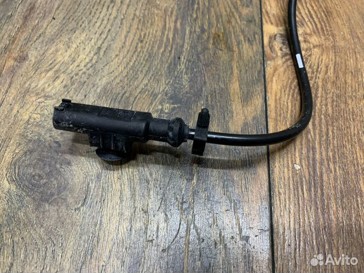 Nissan Tiida Датчик ABS задний левый и правый