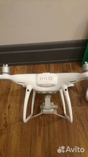 Квадрокоптер Fantom DJI 4 PRO +