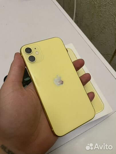 iPhone 11, 64 ГБ