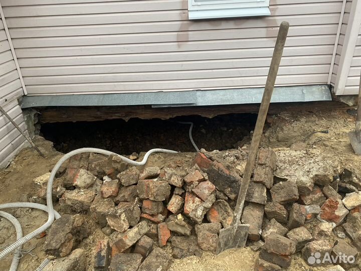 Бригада строителей