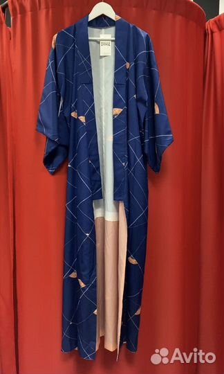 Восхитительное кимоно с абстрактным изображениями