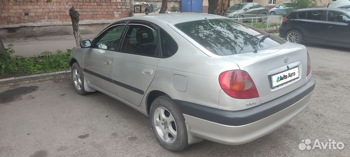 Toyota Avensis 1.8 AT, 1998, 380 000 км