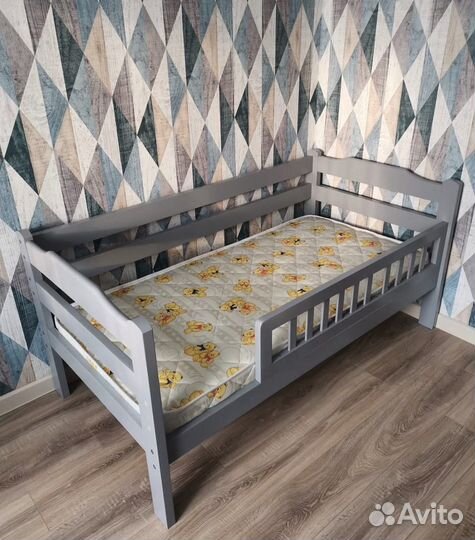 Кровать детская из массива сосны