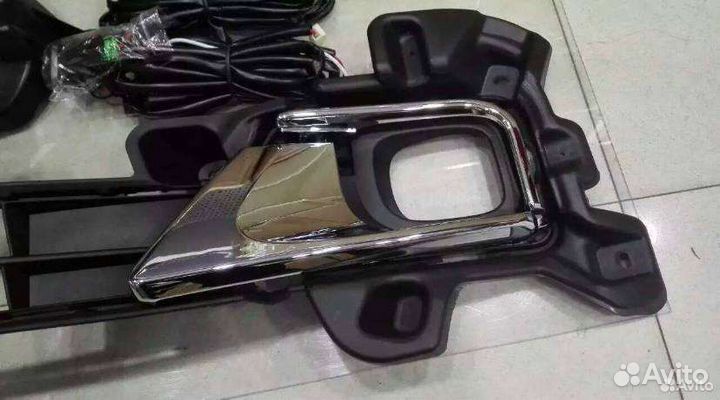 Решетка и противотуманки в бампер lc200 16+ г