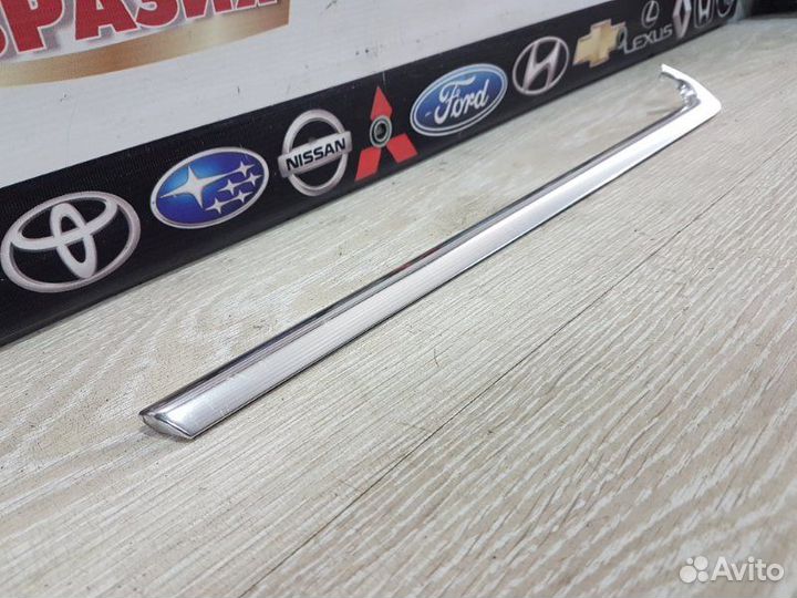 Молдинг стекла задний левый Audi A6 C7 2012