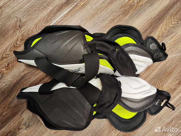 Щитки хоккейные bauer 13