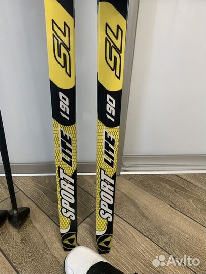 Лыжи беговые 190 ботинки 43 палки 170