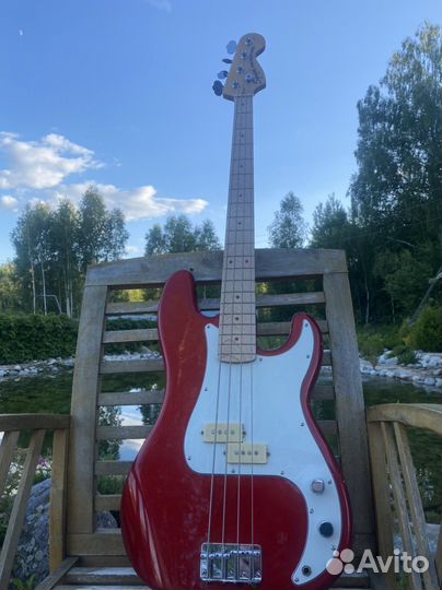 Squier standard special precision bass
