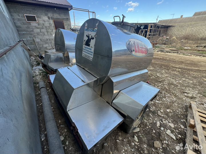 Прицеп с бочкой молоковоз