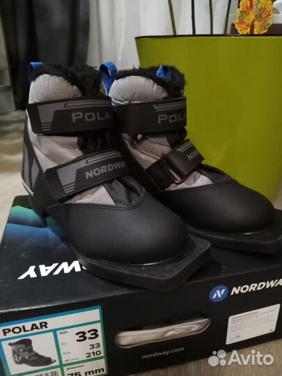 Лыжные ботинки Nordway 33р на 3 дырки
