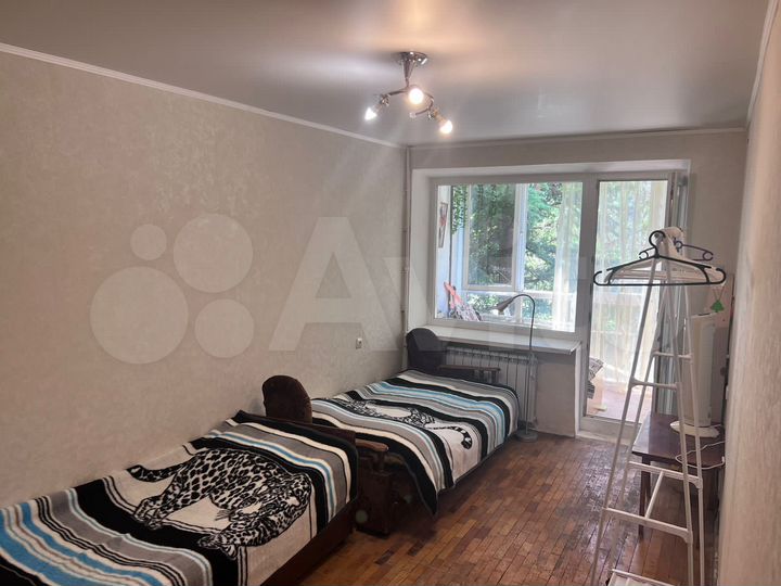 Комната 42 м² в 2-к., 3/5 эт.