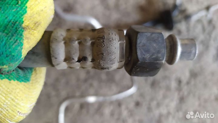 Трубка кондиционера к салону Пассат б5 1.8т