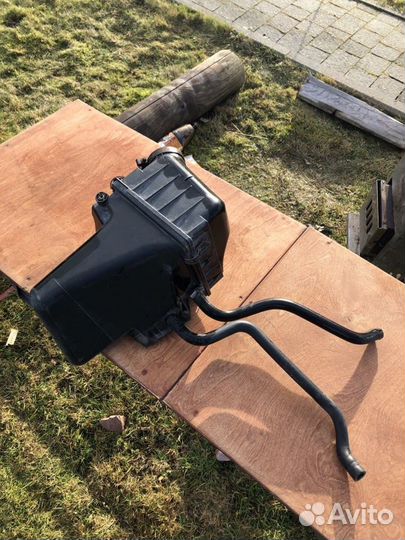 Корпус воздушного фильтра Audi 100 C3. Ауди 100с3